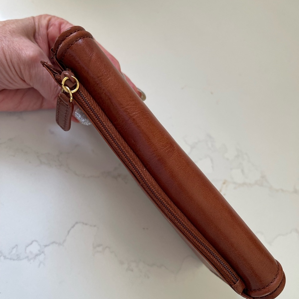 Fossil Tan Leather Clutch - Picture 4 of 11